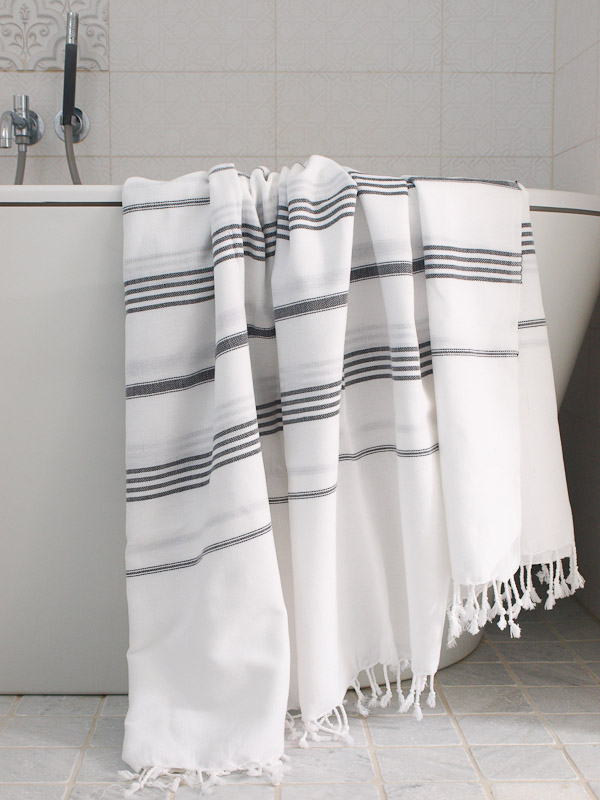 hammam towel white/black